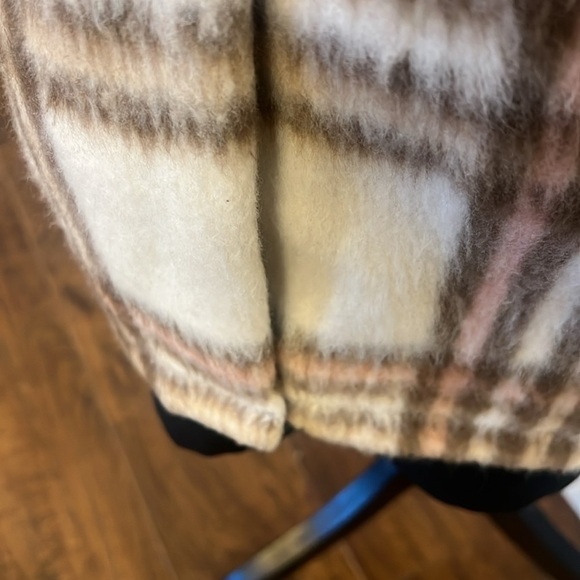 Lush Plaid Faux Fur Wool Coat, sz Medium. - Picture 15 of 15